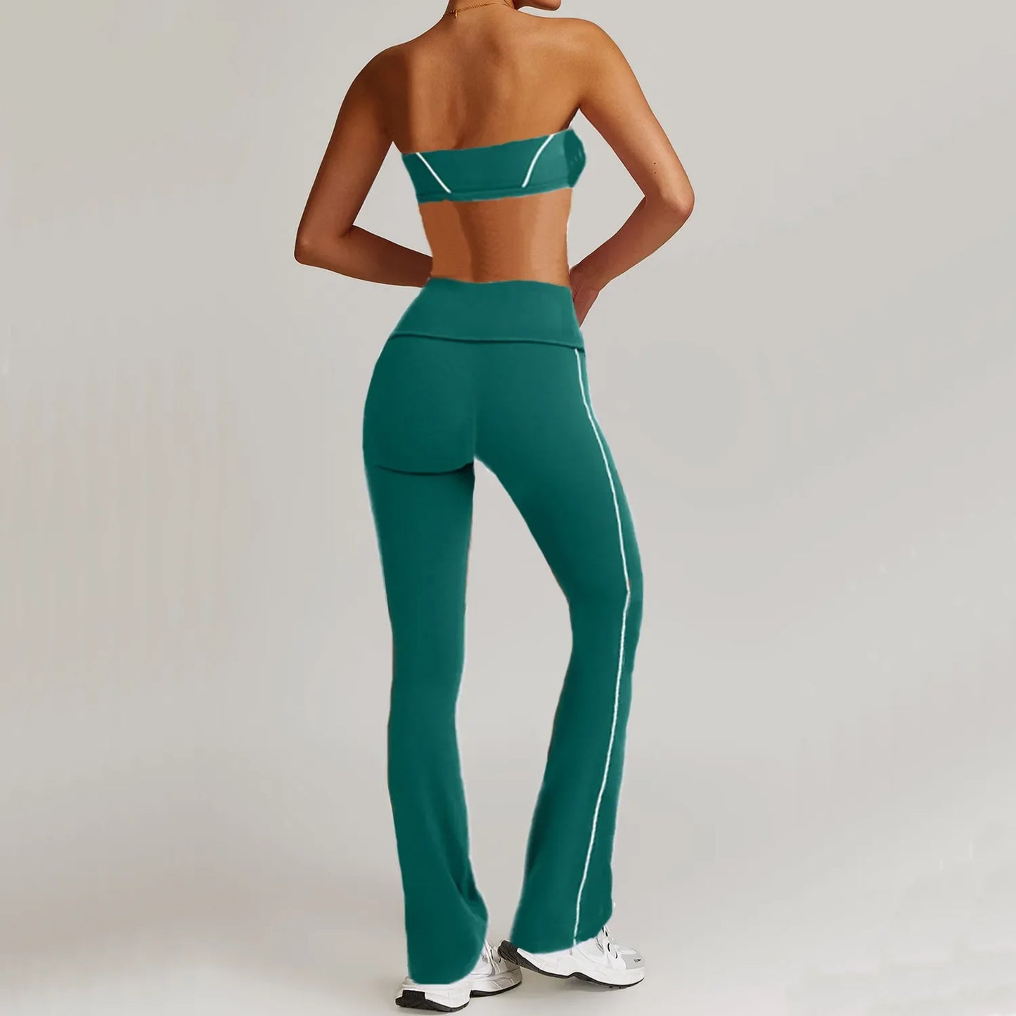 Halter Sports Bra – Breathable & Push-Up