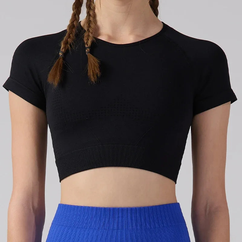 Women's Quick-Dry Yoga Top – Slim Fit for Training