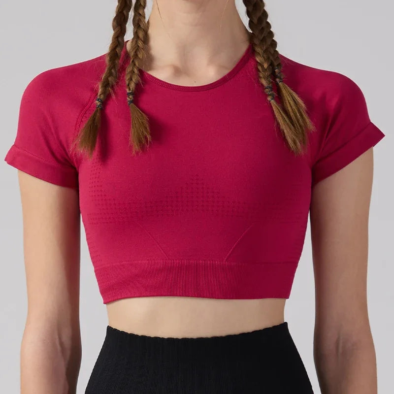 Women's Quick-Dry Yoga Top – Slim Fit for Training